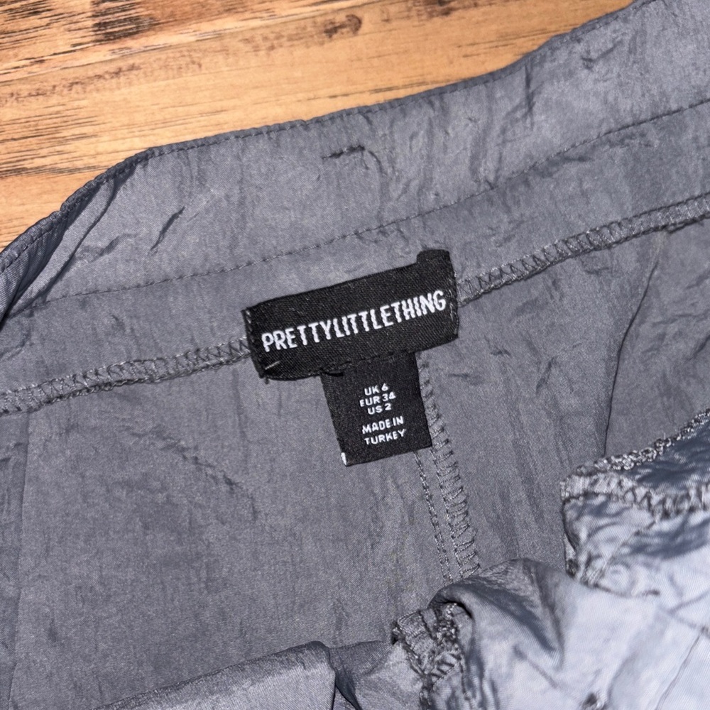 PrettyLittleThing Dark Gray Cargo Pants - Picture 5 of 6